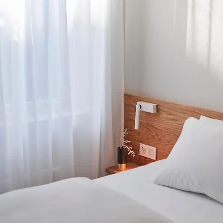 1904 Hotel